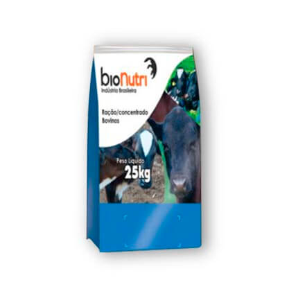 Imagem de uma embalagem de 25 kg da Bio Nutri, ração e concetrado fabricado pela empresa GDA de Ipê - RS. O rótulo possui imagem de um rebanho leitieiro